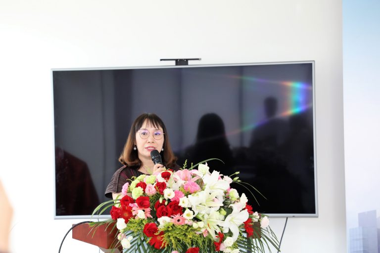 K8凯发国际医药集团总裁宋青女士-768x512.jpeg